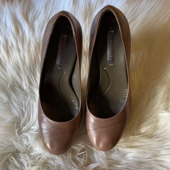 BCBG Heels - Picture 2 of 10